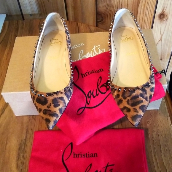 Christian Louboutin Shoes - HP🎉Christian Louboutin Anjalina Spiked Velour Flats EUC!